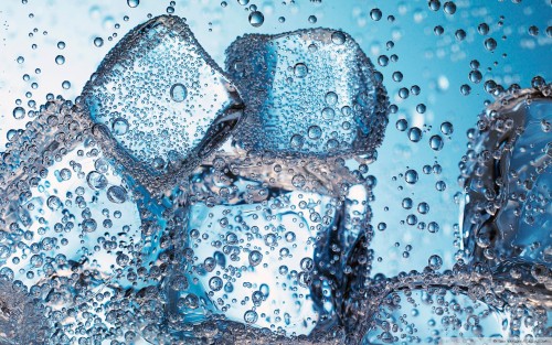 ice_cubes___closeup-wallpaper-1920x1200.jpg