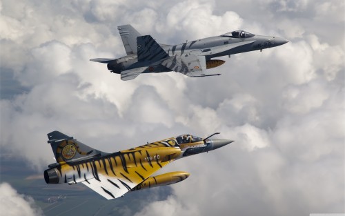 mcdonnell_douglas_fa_18_hornet-wallpaper-3840x2400.jpg