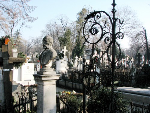 Bellu Cemetary