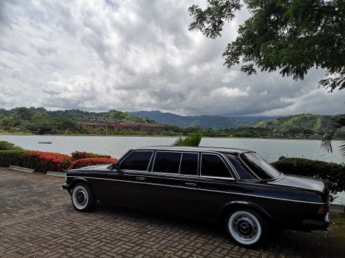 LOS-SUENOS-RESORT-COSTA-RICA.-300D-MERCEDES-LIMOUSINE-TOURS.jpg