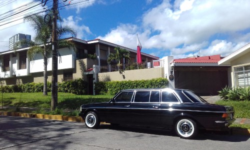 Qatar-Embassy.-Rohrmoser-Costa-Rica-Mercedes-w123-300D-limousine..jpg