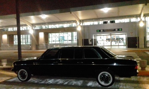 SJO-Aeropuerto-Internacional-Juan-Santamaria-COSTA-RICA-MERCEDES-300D-LANG-LIMOSINA-RIDE.jpg