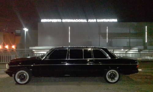 San-Jose-International-Airport-Alajuela-COSTA-RICA-MERCEDES-300D-LANG-LIMOSINA-SERVICE.jpg