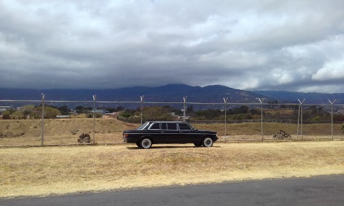 San-Jose-Pavas-International-Airport-SYQ-COSTA-RICA-MERCEDES-300D-LANG-LIMOSINA.jpg
