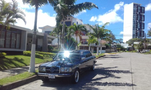 Condominio Residencial Torre W, ubicado en Rormoser. COSTA RICA LIMOUSINE SERVICE MERCEDES 300D.