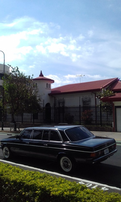 DOWNTOWN MANSION SAN JOSE COSTA RICA LIMO 300D