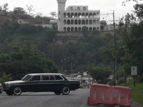 Lourdes de Aguaciente CARTAGO WHITE CASTLE. COSTA RICA LIMOUSINE SERVICE MERCEDES 300D