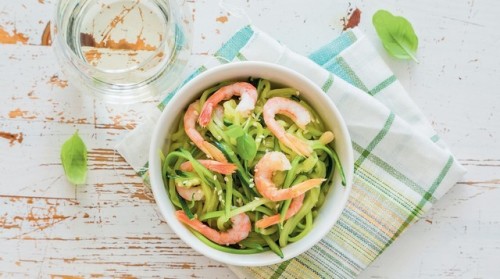 nouilles-de-courgettes-et-crevettes-flambees-au-pastis.jpg