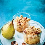 Poires-au-four-crumble-au-quinoa-et-fruits-secs
