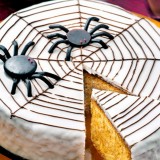 Pumpkin-cake-toile-d-araignee